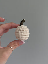 Load image into Gallery viewer, Macrame Mini Fiber Sculptures Pumpkins