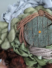 Load image into Gallery viewer, Lord of the Rings Hobbit Hole Fiber Weaving
