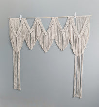 Load image into Gallery viewer, Large Statement Macrame Wall Hanging Tapestry