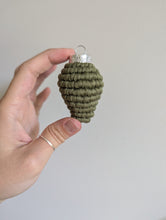 Load image into Gallery viewer, December - Macrame 3D Christmas Bulbs