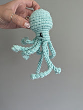 Load image into Gallery viewer, Macrame 3D Alien Squid Pattern - not a full kit