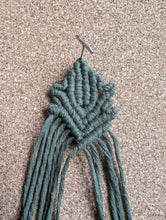 Load image into Gallery viewer, Macrame Strawberry Plant Pattern and Kit