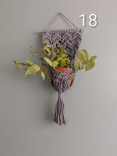 Load image into Gallery viewer, Macrame Basket Wall Plant Hangers