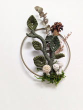 Load image into Gallery viewer, Mini Leafy Frames - Mushrooms & Dried Florals - Option 2