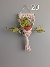 Load image into Gallery viewer, Macrame Basket Wall Plant Hangers