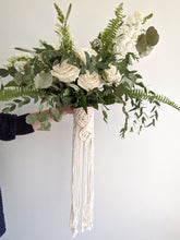 Load image into Gallery viewer, Macrame Wedding Bouquet Wrap in Cream String Theories Fiber Design