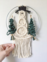 Load image into Gallery viewer, Macrame Snowman Wreath String Theories Fiber Design