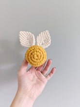 Load image into Gallery viewer, Macrame Bee Pattern