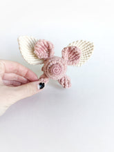 Load image into Gallery viewer, Macrame Flying Pig Kit
