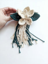 Load image into Gallery viewer, Macrame Flower Pattern
