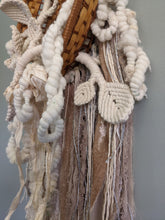 Load image into Gallery viewer, Snowy Garden - Basket Weaving String Theories Fiber Design