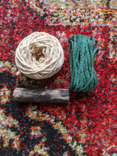 Load image into Gallery viewer, Macrame Flower Pattern