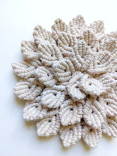 Load image into Gallery viewer, Macrame Hydrangea - Light Pink