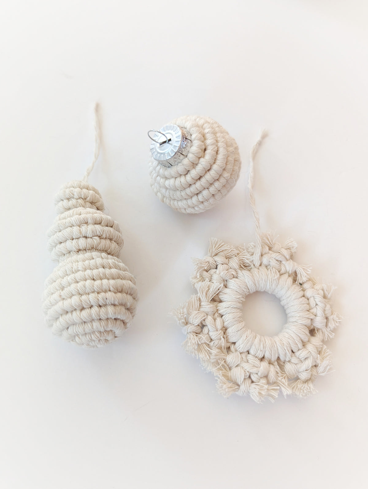 Macrame Christmas Ornament Set - Snow White