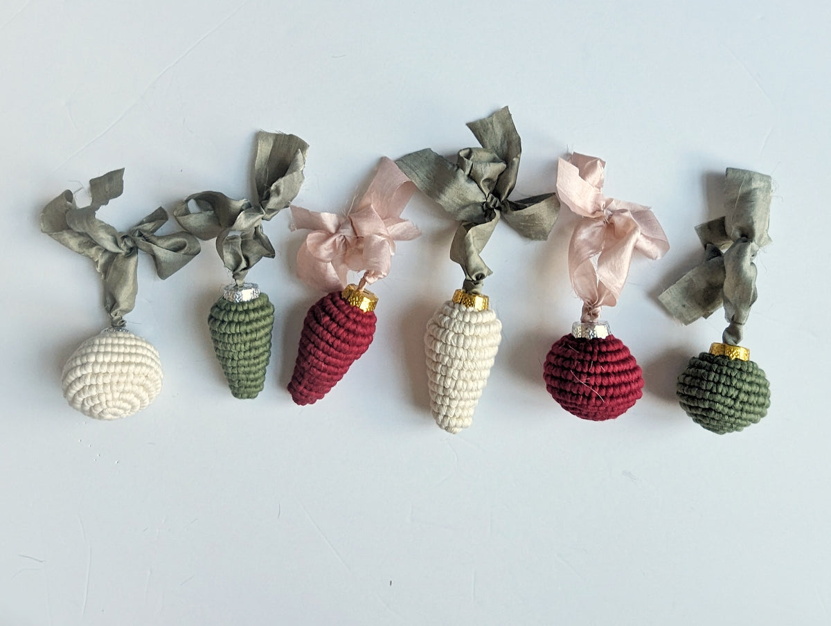 Macrame Christmas Ornament with Ribbons Set