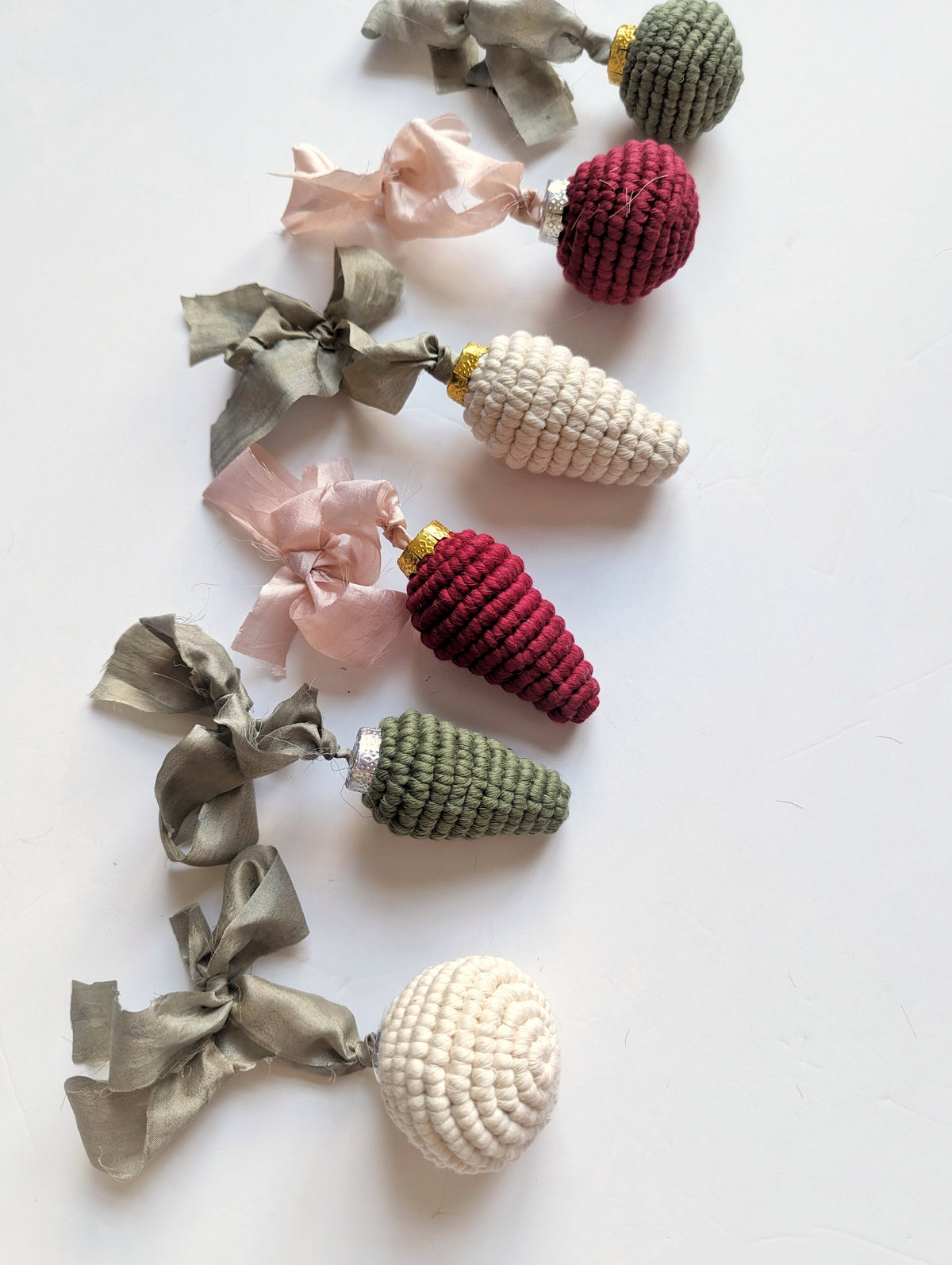 Macrame Christmas Ornament with Ribbons Set