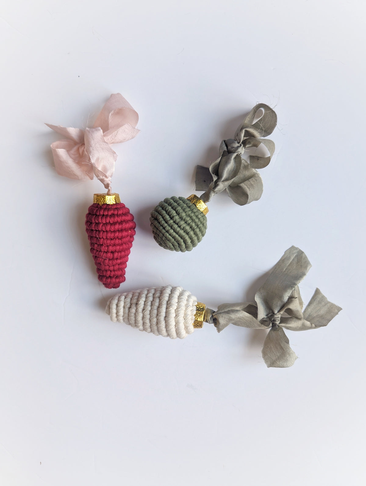 Macrame Christmas Ornament with Ribbons Set