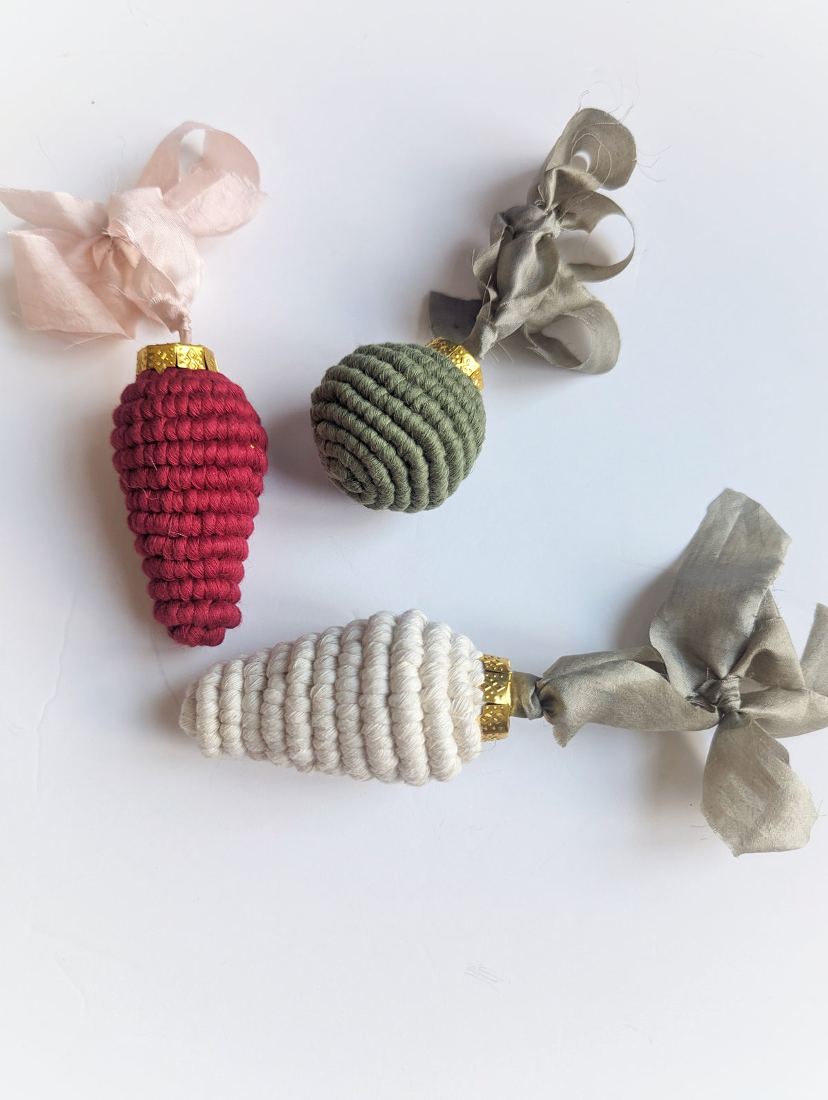 Macrame Christmas Ornament with Ribbons Set