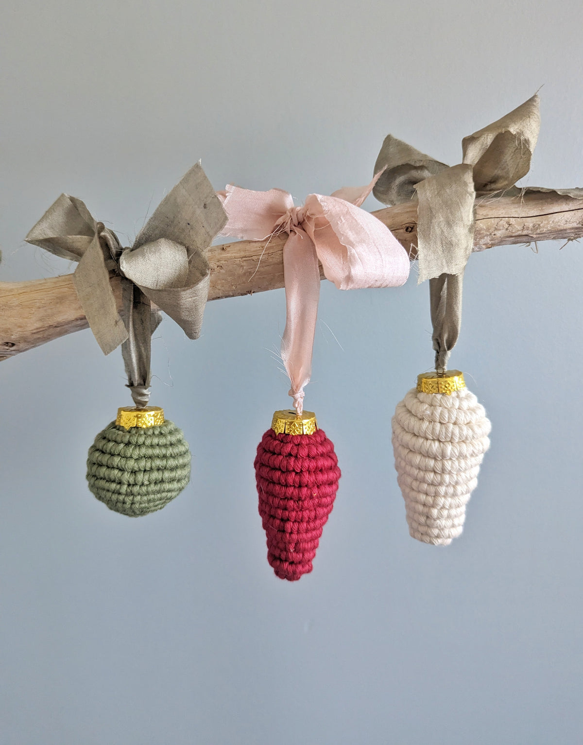 Macrame Christmas Ornament with Ribbons Set