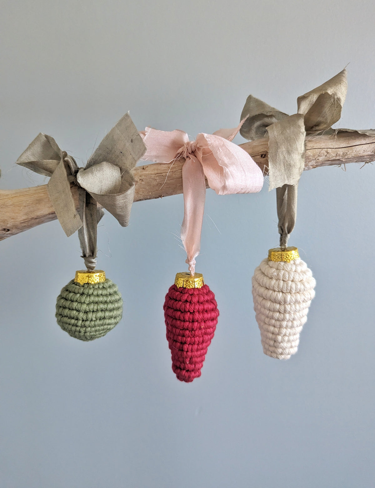 Macrame Christmas Ornament with Ribbons Set