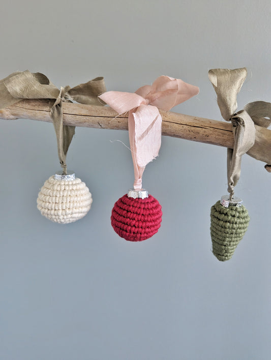 Macrame Christmas Ornament with Ribbons Set