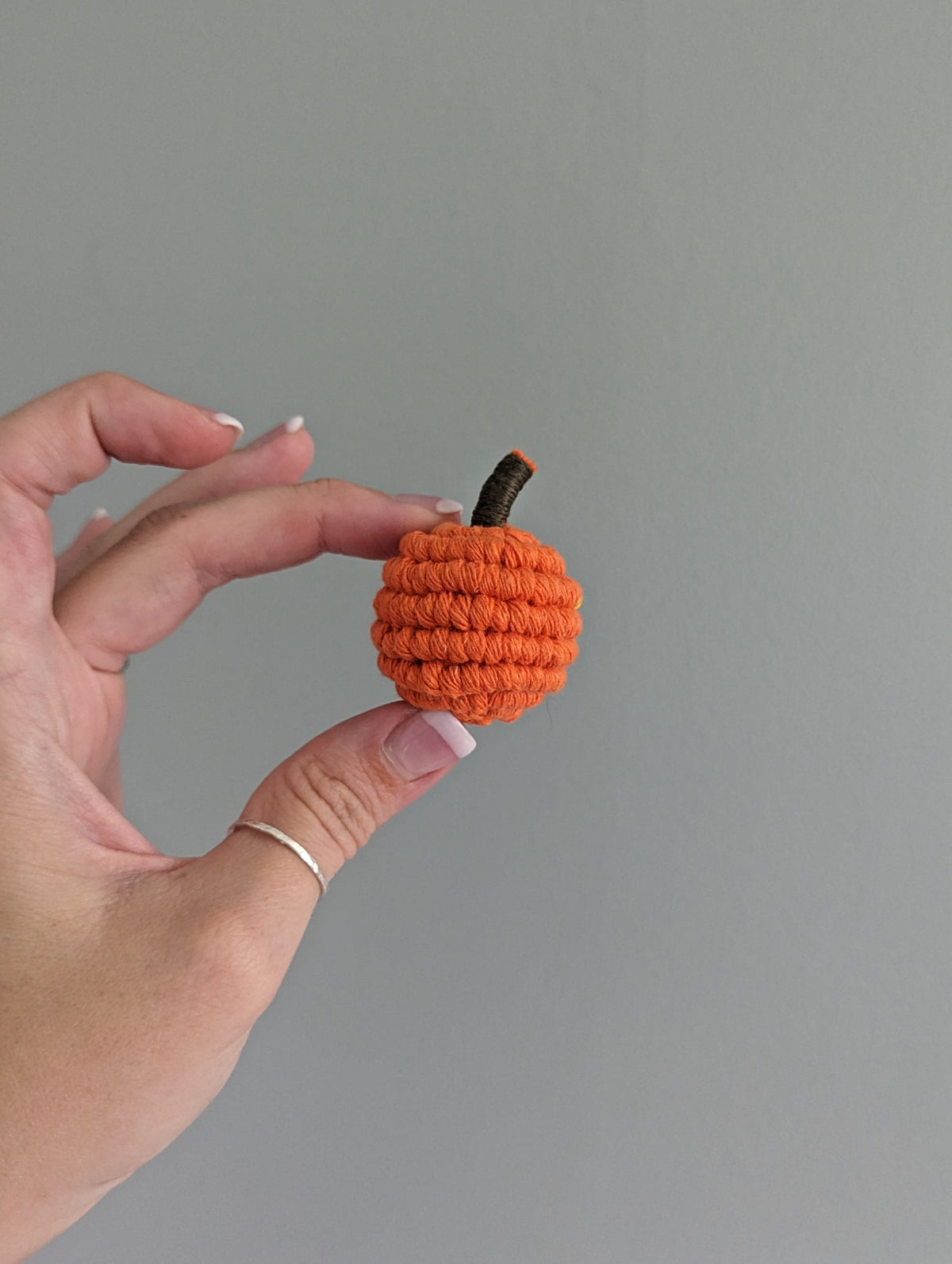Macrame Mini Fiber Sculptures Pumpkins