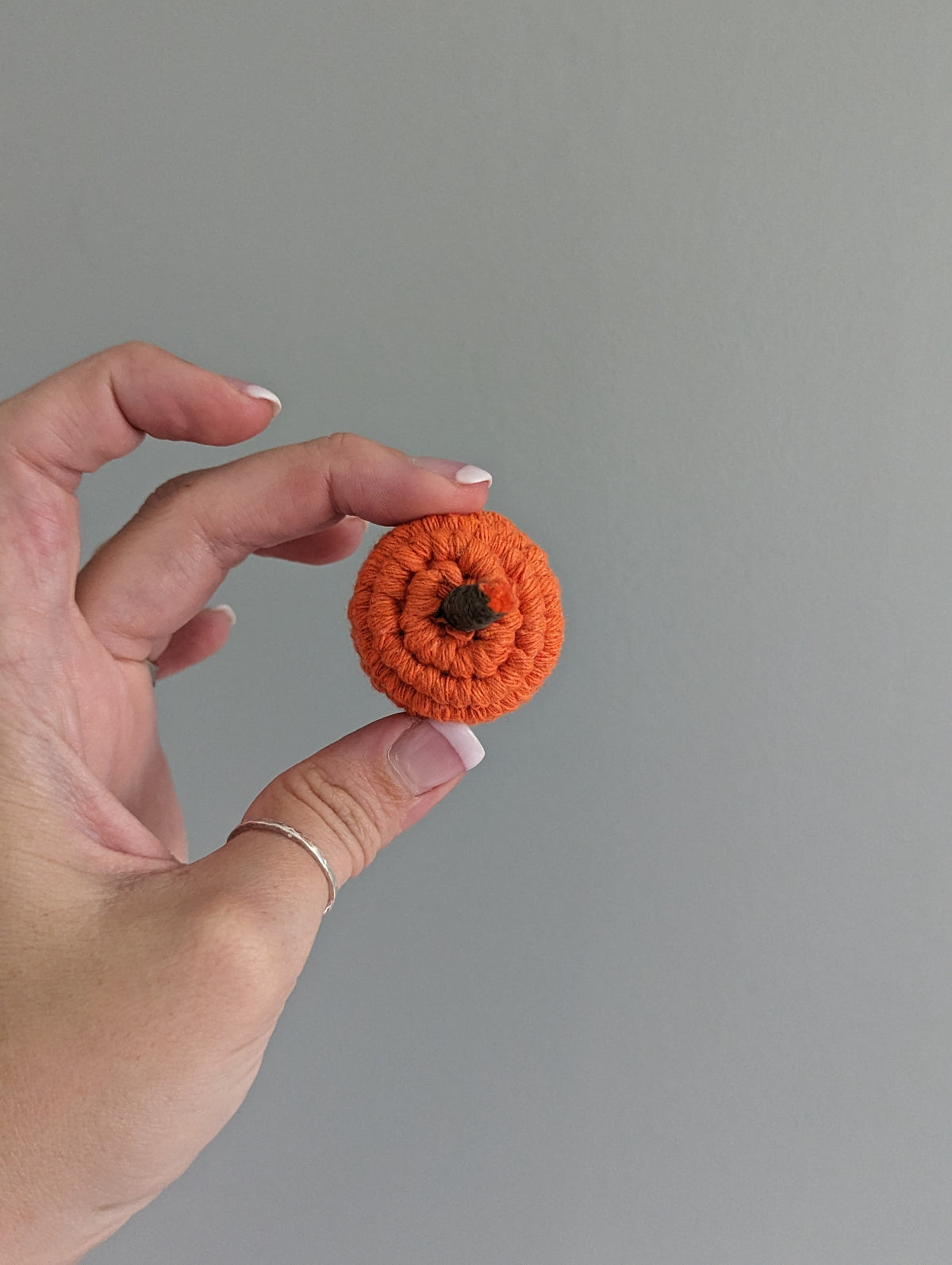 Macrame Mini Fiber Sculptures Pumpkins