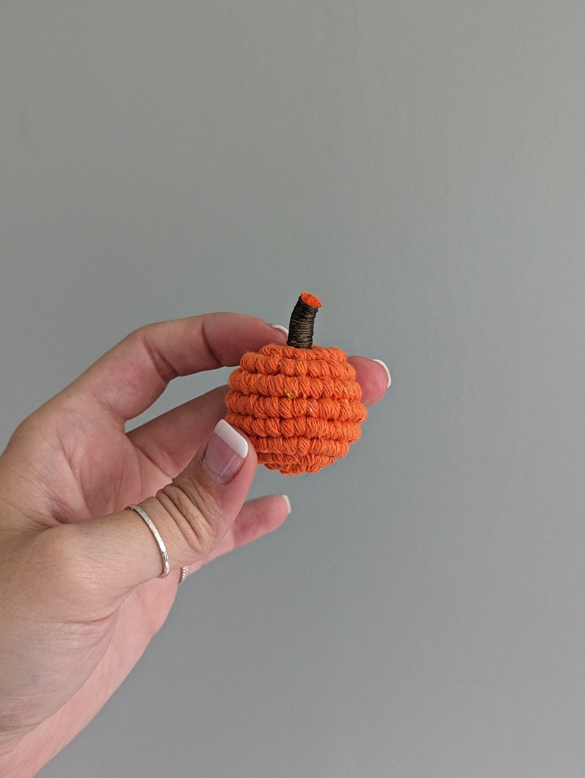 Macrame Mini Fiber Sculptures Pumpkins