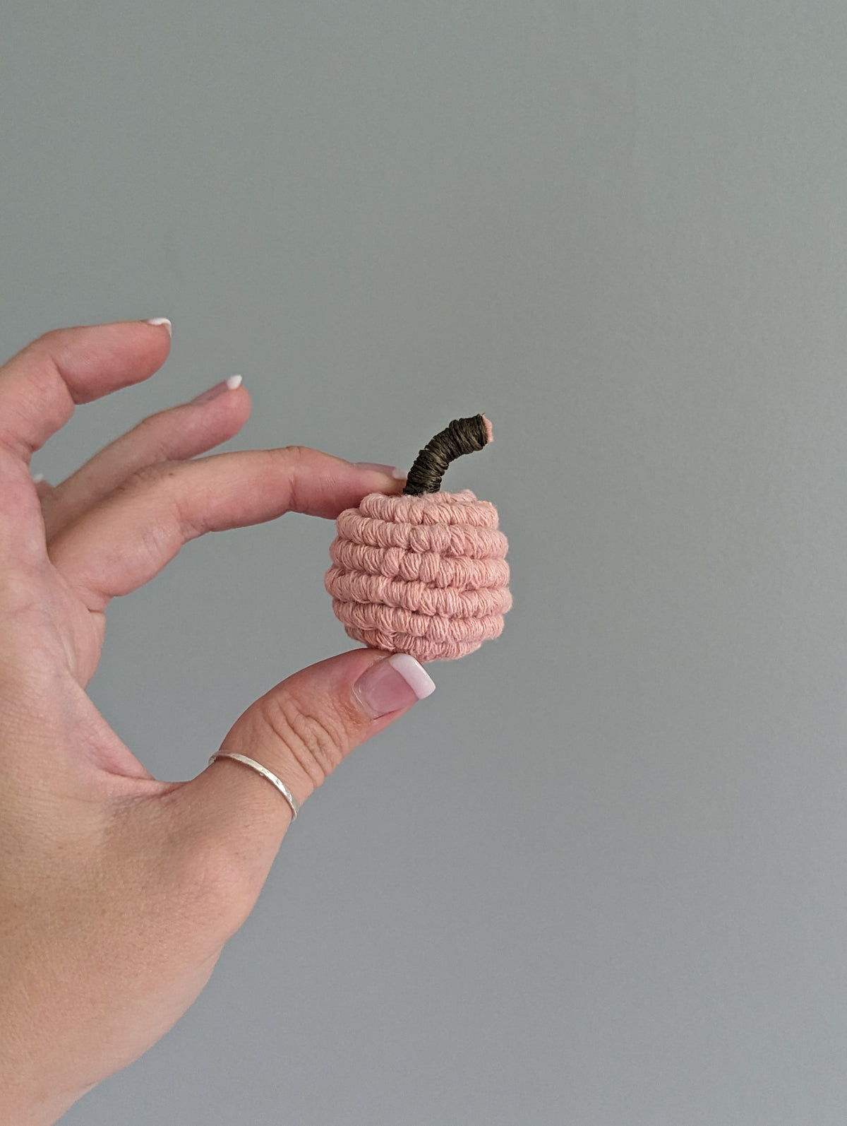 Macrame Mini Fiber Sculptures Pumpkins