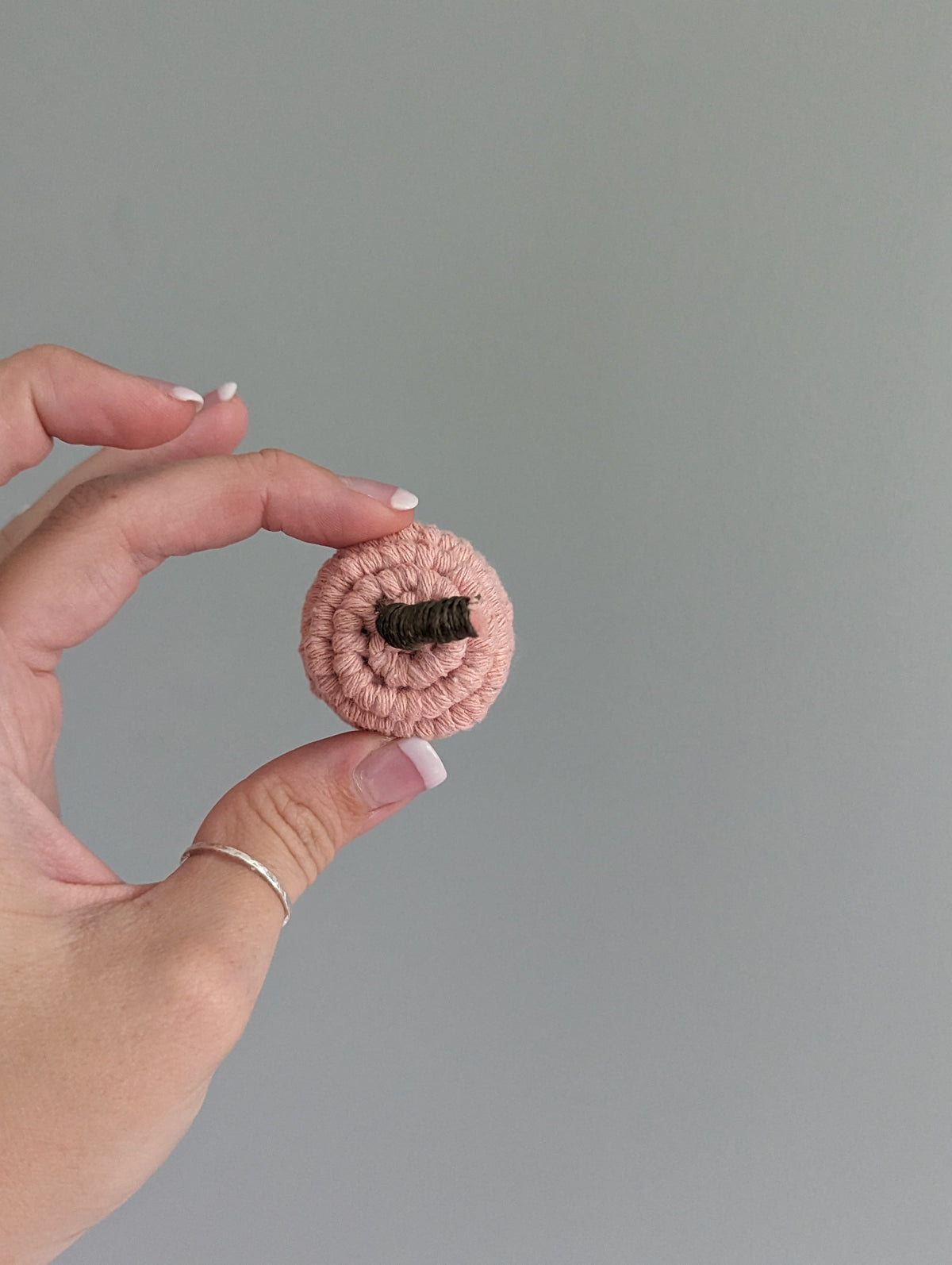 Macrame Mini Fiber Sculptures Pumpkins