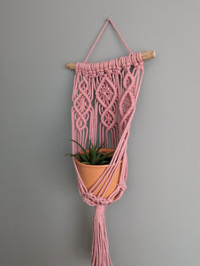 Macrame Wall Plant Hanger Pattern and Kit