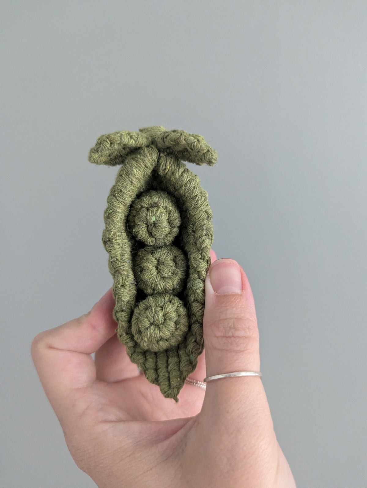 Macrame Peas in a Pod Pattern and Kit