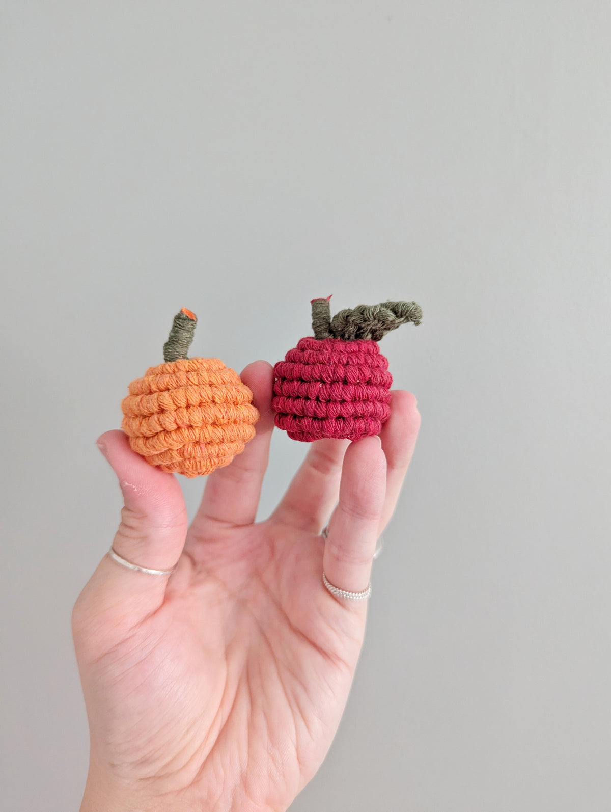 Macrame Pumpkin & Apple Pattern and Kit