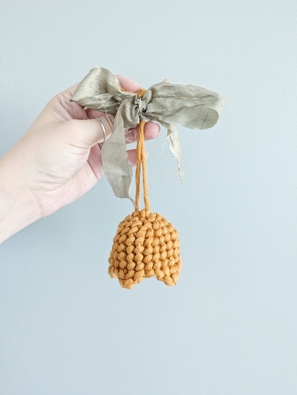Macrame Christmas Bell Pattern (not a full kit)