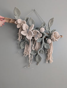 Macrame Boho Floral Wall Hanging Sculpture - Cream & Sage