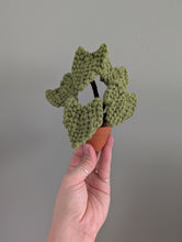 Load image into Gallery viewer, Macrame Elephant Ear Plant Pattern / Kit

