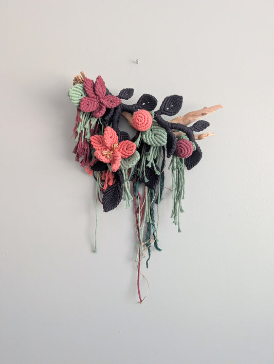 Macrame Boho Floral Wall Hanging Sculpture - Dark&Moody
