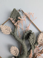 Load image into Gallery viewer, Mini Leafy Frames - Mushrooms &amp; Dried Florals - Option 4
