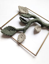 Load image into Gallery viewer, Mini Leafy Frames - Mushrooms &amp; Dried Florals - Option 4
