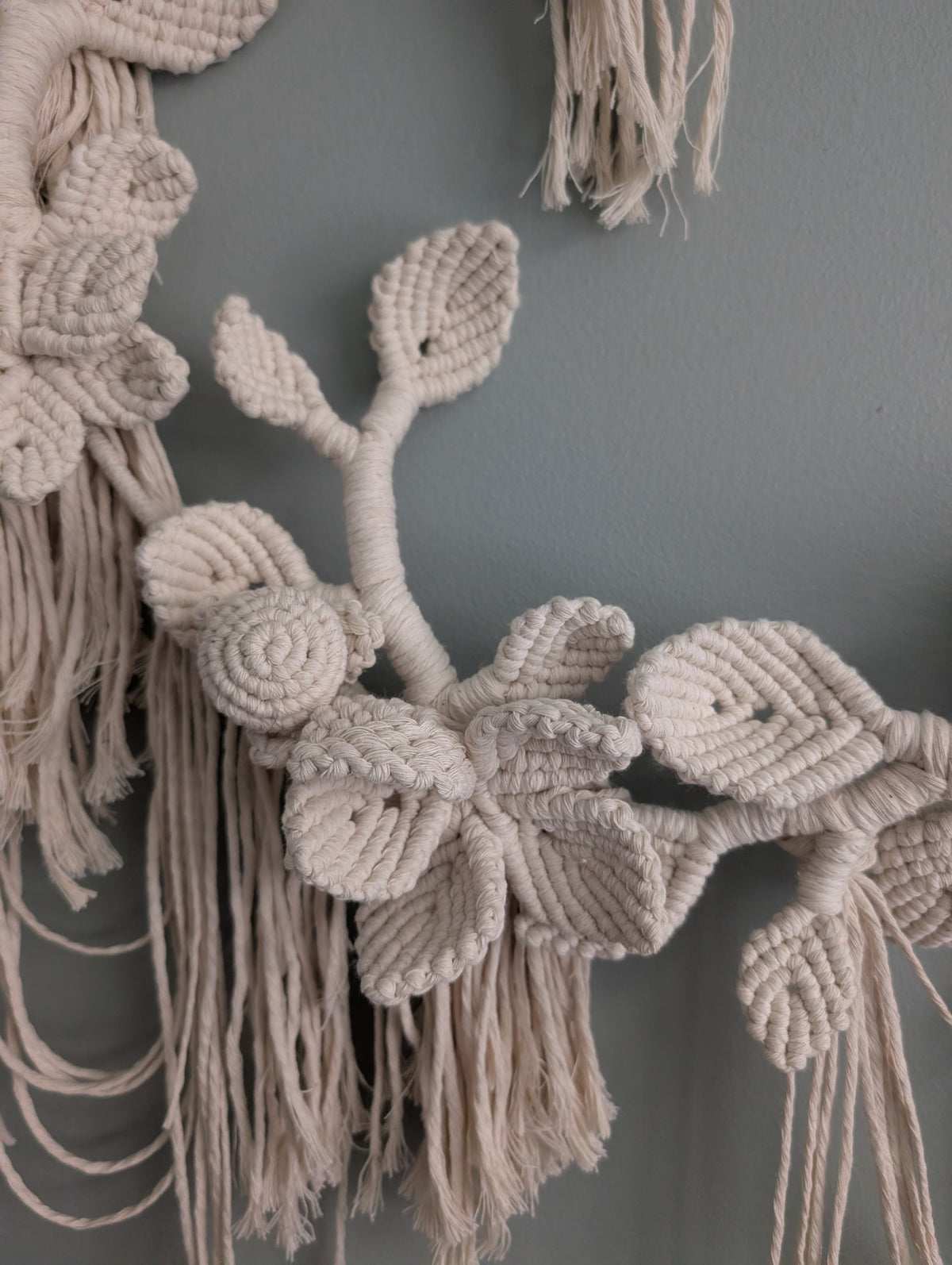 Cream Leaf and Floral Bouquet Circular Hoop Wall Hanging