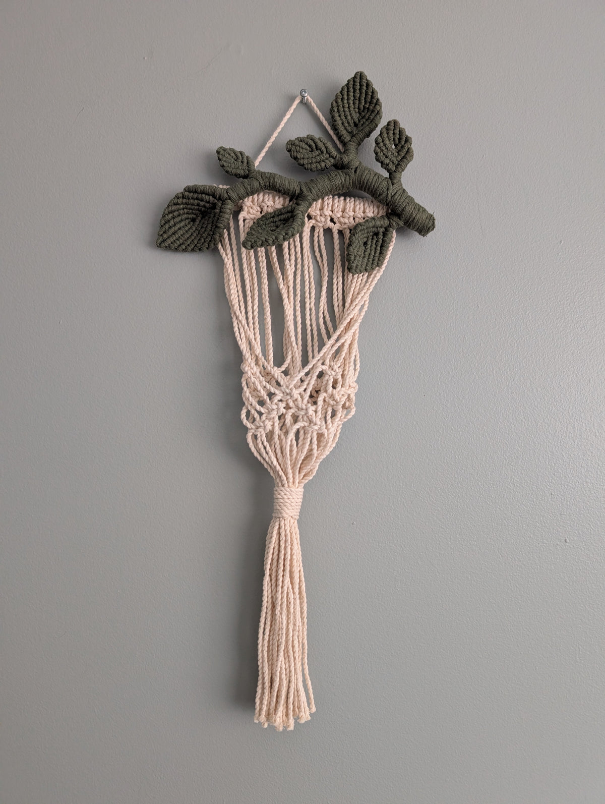 Macrame Wall Plant hanger with Leaves