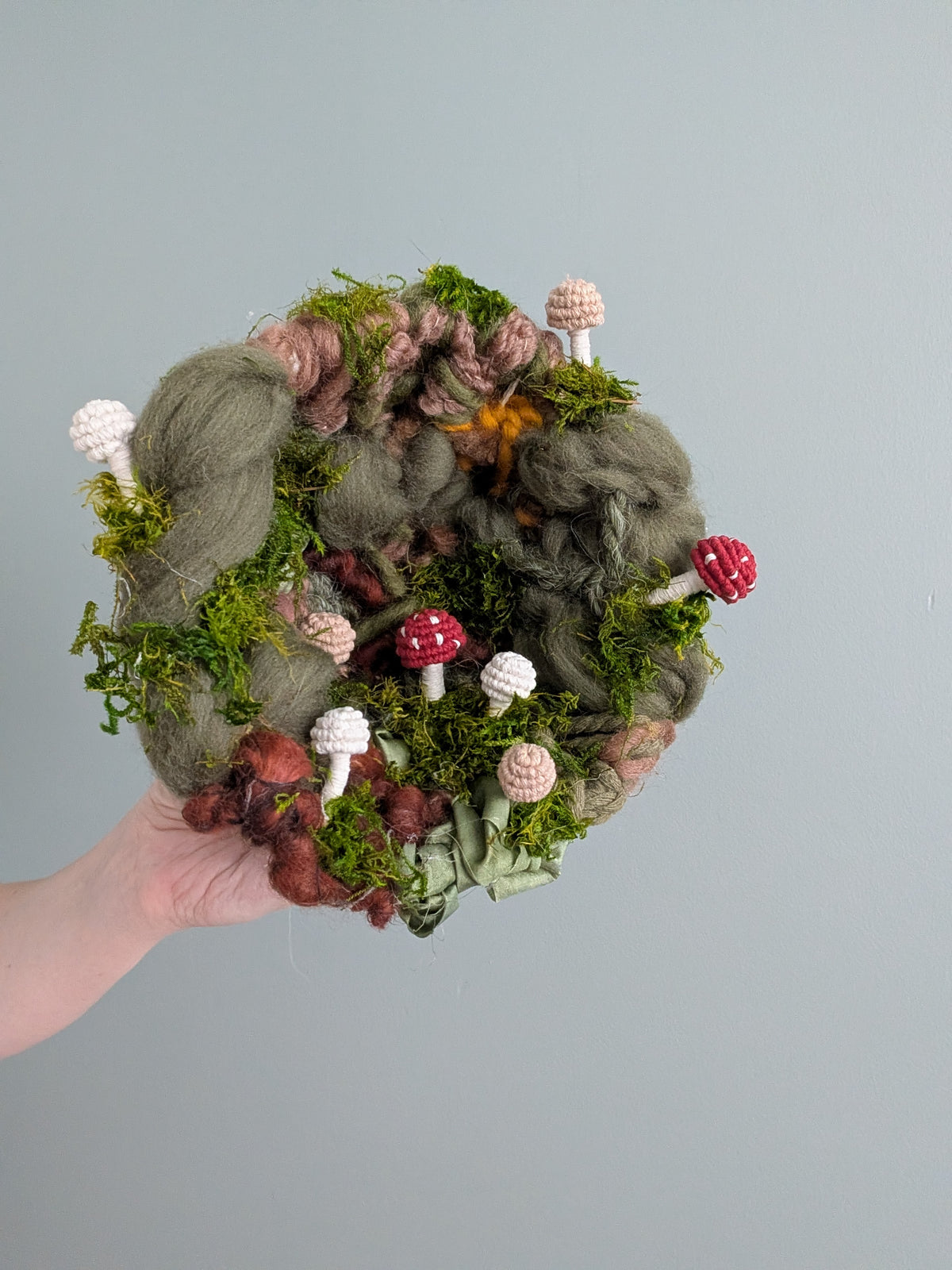 Mushroom Landscape Oval Woven Wall Hanging for Bookshelf