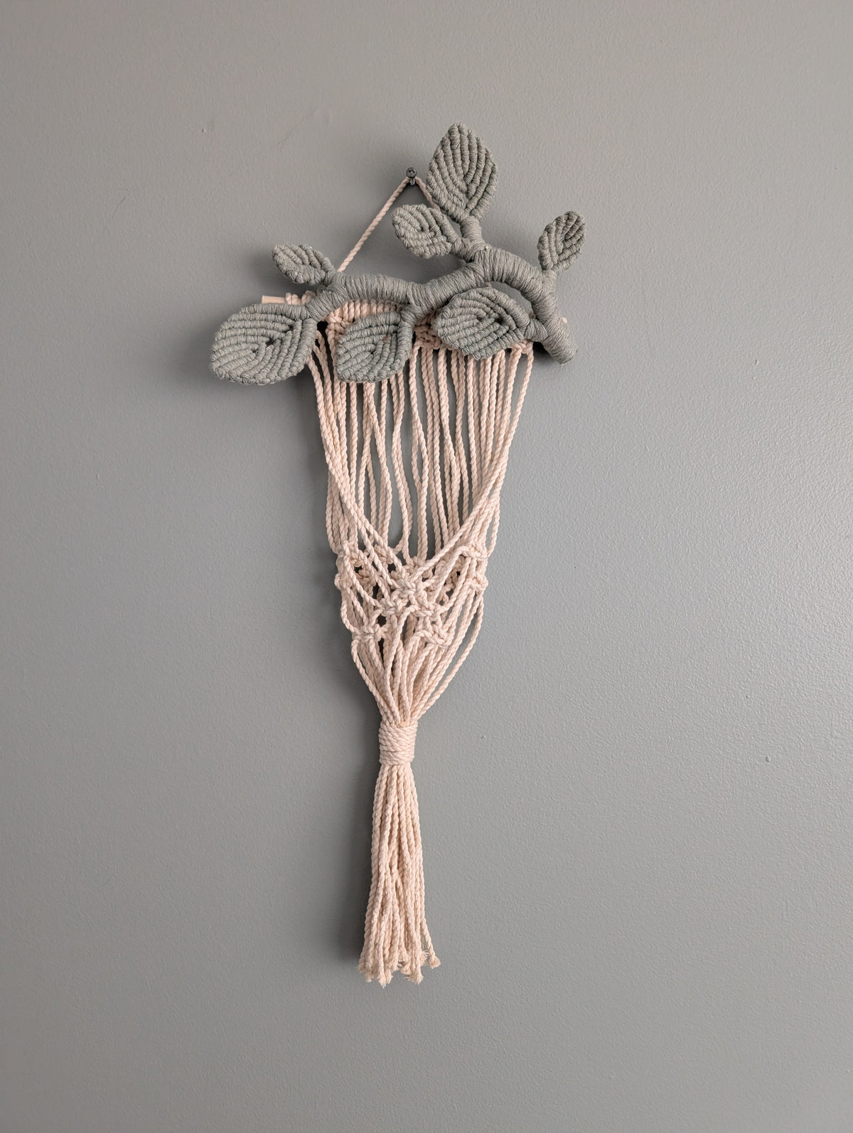 Macrame Wall Plant hanger with Leaves
