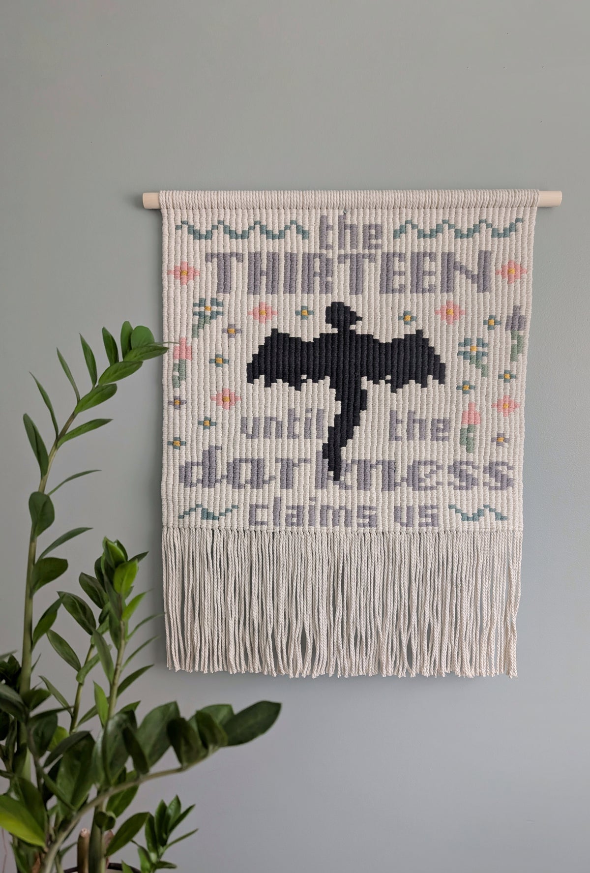 Officially Licensed - Sarah J Maas Throne of Glass Manon & Abraxos Tapestry Wall Hanging DIY Pattern