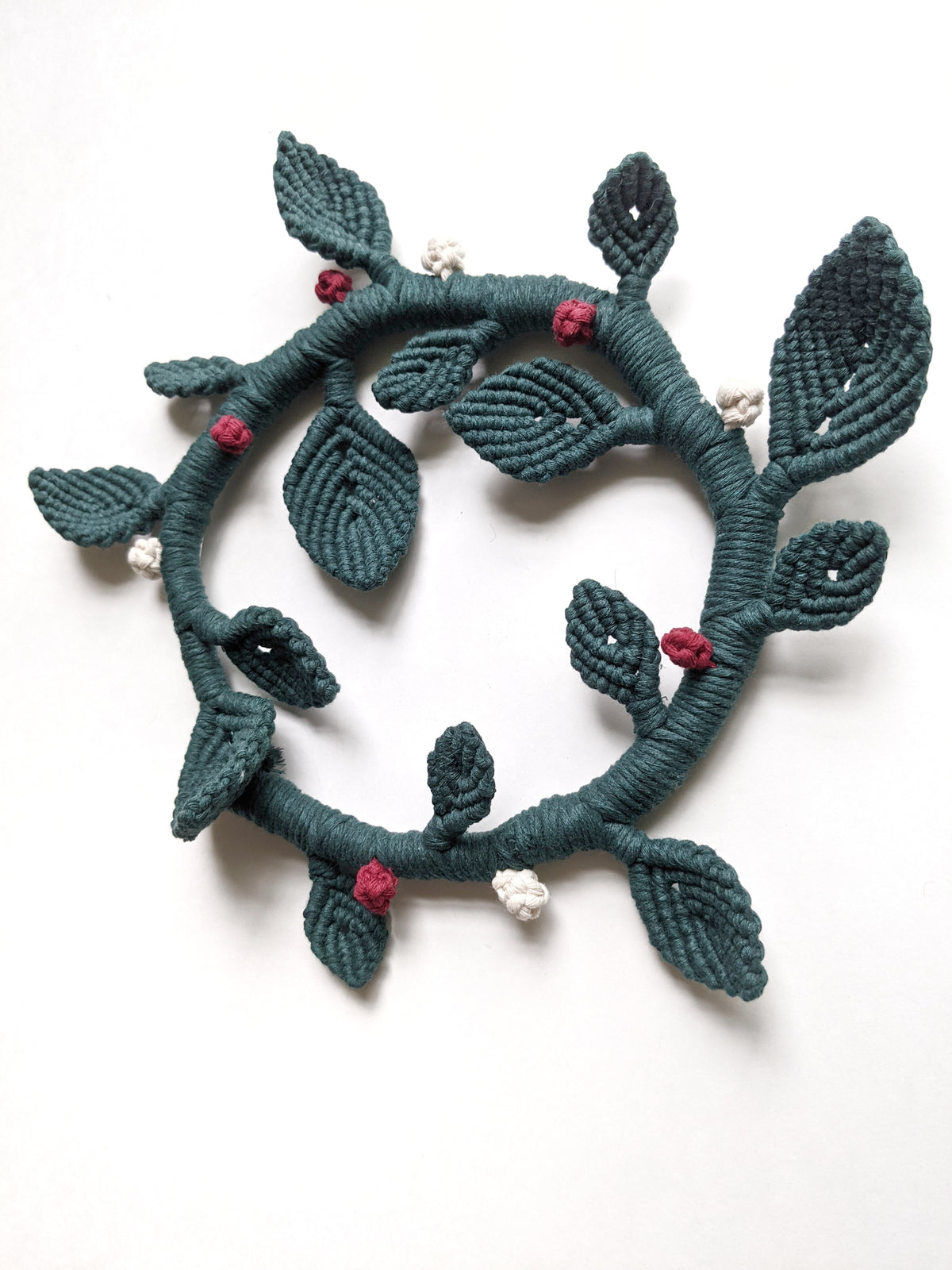 Macrame Leaf and Vines Christmas Wreath