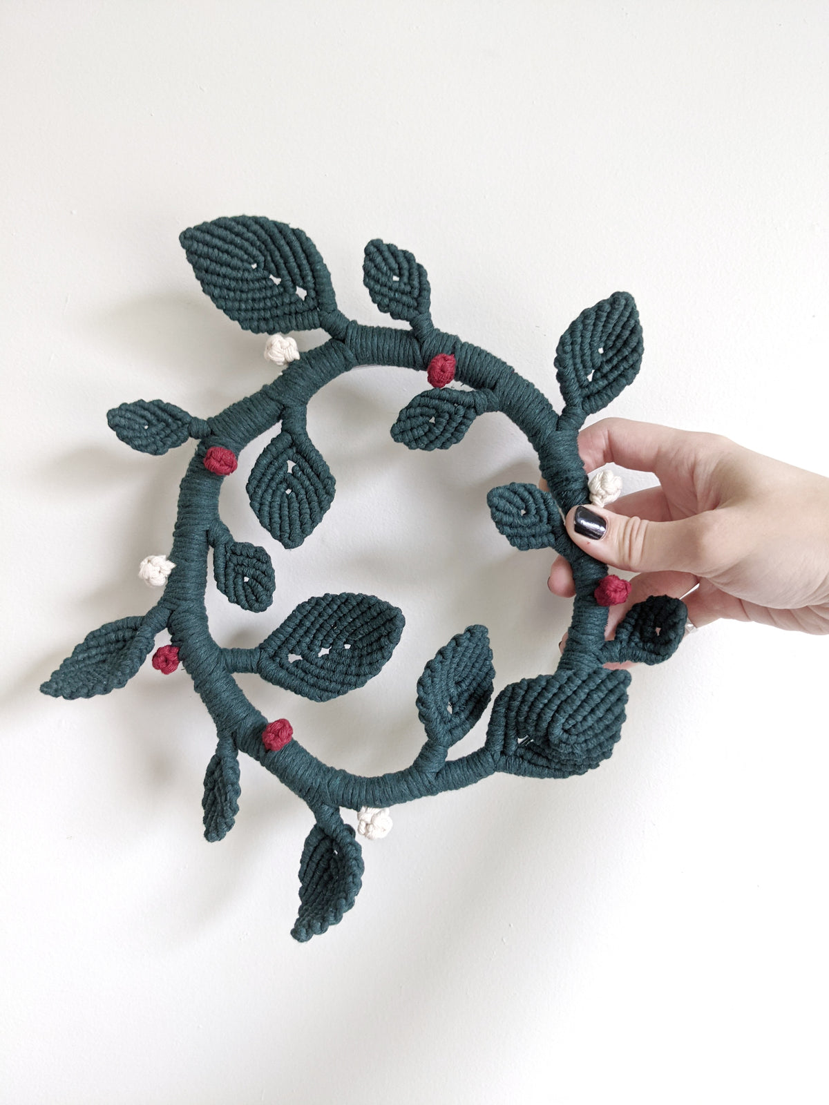 Macrame Leaf and Vines Christmas Wreath