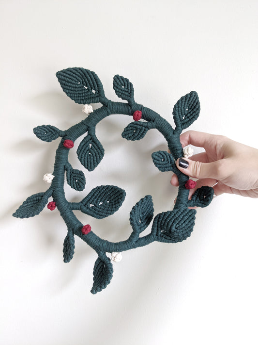Macrame Leaf and Vines Christmas Wreath