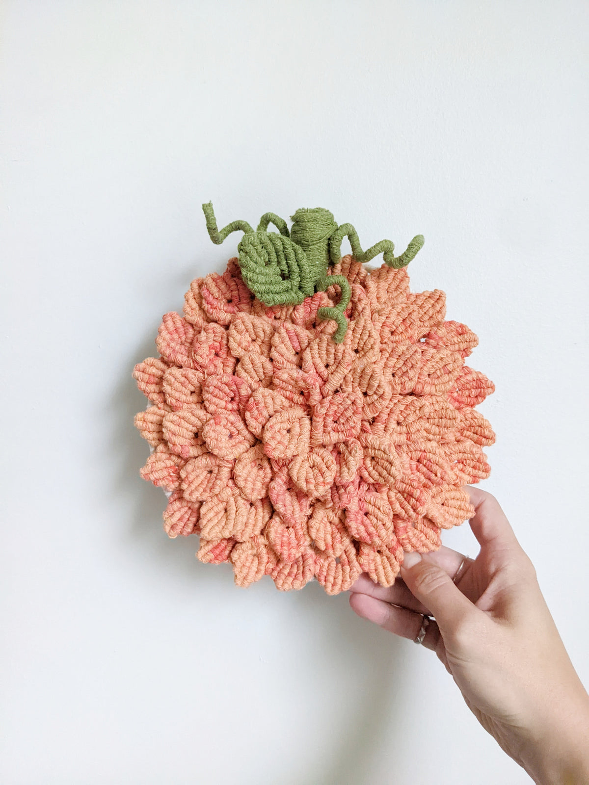 Macrame Hyrangea Pumpkin