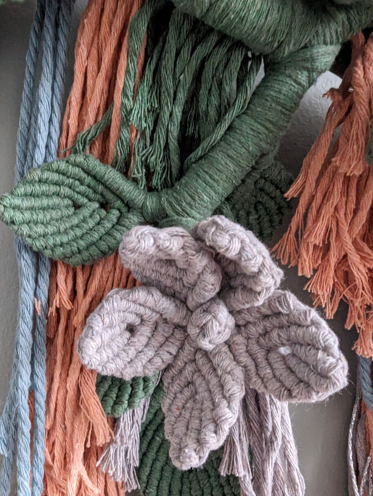 Macrame Boho Floral Wall Hanging Sculpture